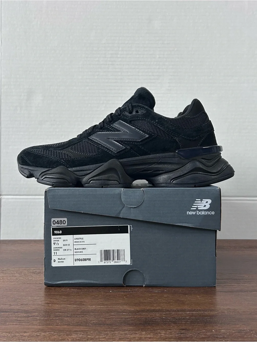 New Balance 9060 Triple Black Sneakers M9.5/W11 U9060BPM